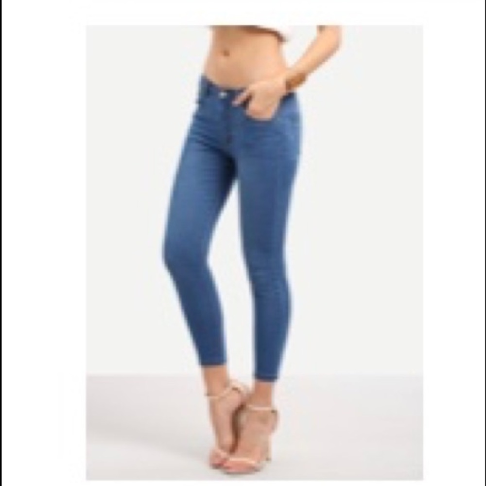 Blue pocket stretchy skinny jeans